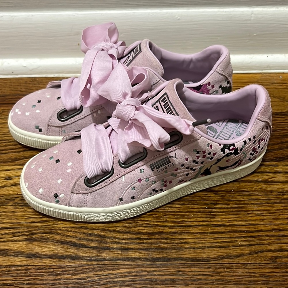 Puma suede sneakers size 7